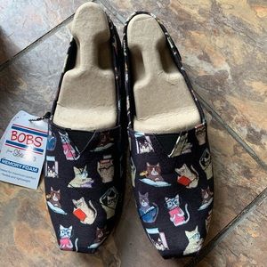 Bobs by Skechers Cats. Women’s size 6. New in box